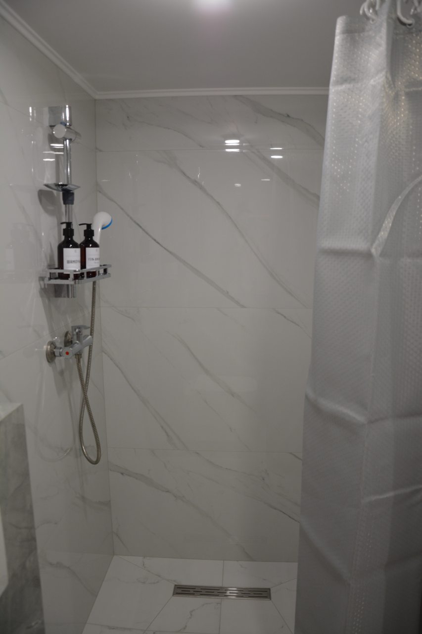 Апартаменты (Современные новые апартаменты), Апартаменты Добрый дом