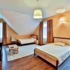 Трёхместный и более (Стандартный четырехместный номер), Гостевой дом E.V.A.