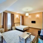 Трёхместный и более (Стандартный четырехместный номер), Гостевой дом E.V.A.