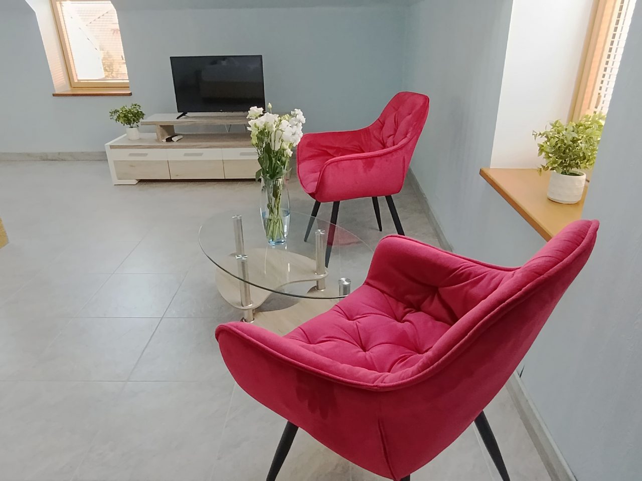 Двухместный (Семейный Номер с 1-ой двухспальной кроватью и диваном), Отель Клевер