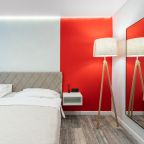 Люкс (Гарден), Гостиница Vertex