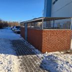 Мусорные баки.