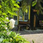 Дом (Камерный домик Живица), Коттедж Залесская дача