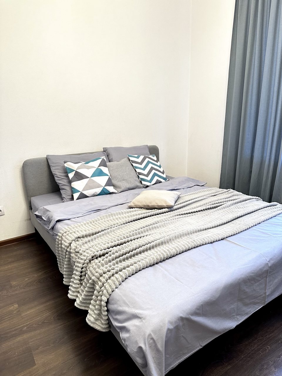 Апартаменты (Рядом с центром в ЖК Пульс на набережной), Апартаменты на Ультрамариновой 10