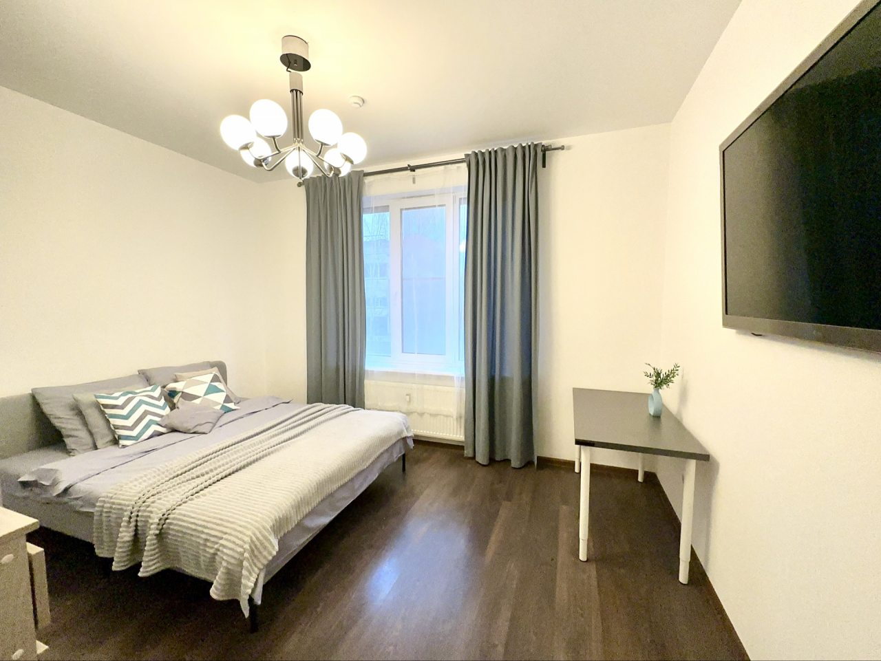 Апартаменты (Рядом с центром в ЖК Пульс на набережной), Апартаменты на Ультрамариновой 10