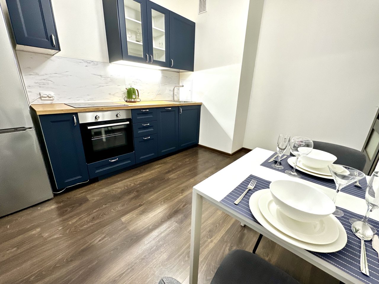 Апартаменты (Рядом с центром в ЖК Пульс на набережной), Апартаменты на Ультрамариновой 10