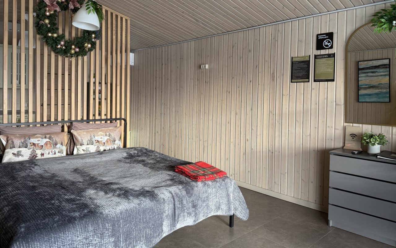 Интерьер дома с верандой