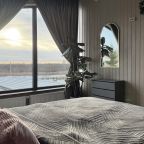 Вторая спальная на втором этаже семейного дома