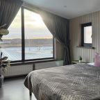 Первая спальная на втором этаже семейного дома