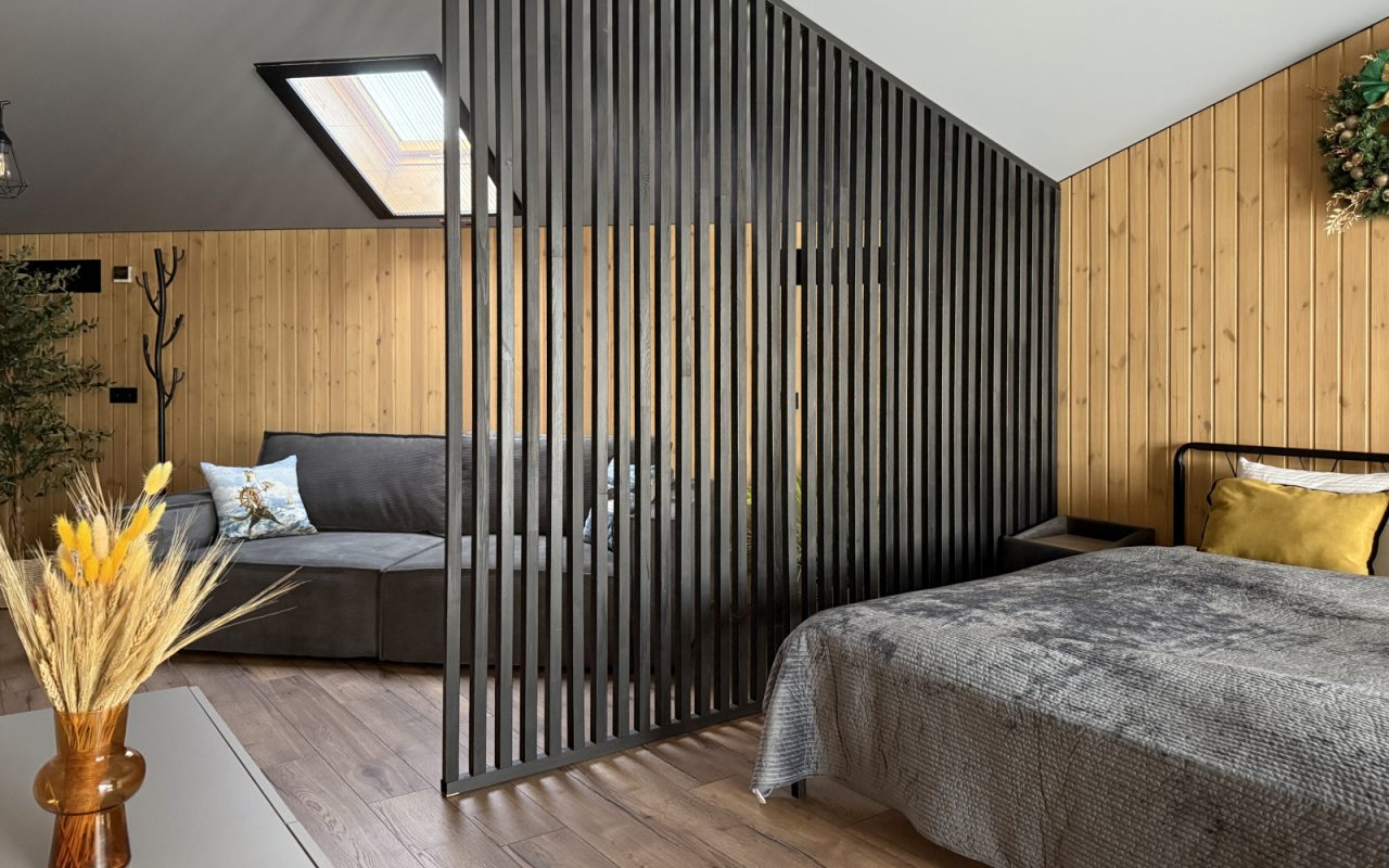 Второй этаж двухуровневого номера люкс