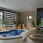 Предбанник с джакузи