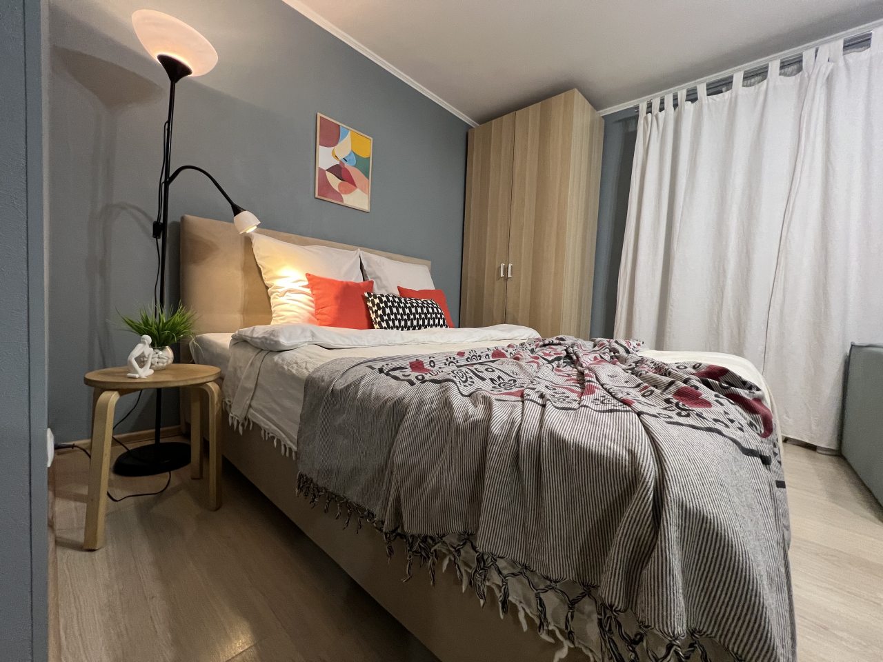 Квартира (ART ROОM), Апартаменты ART ROОM в минуте от метро Молодежная