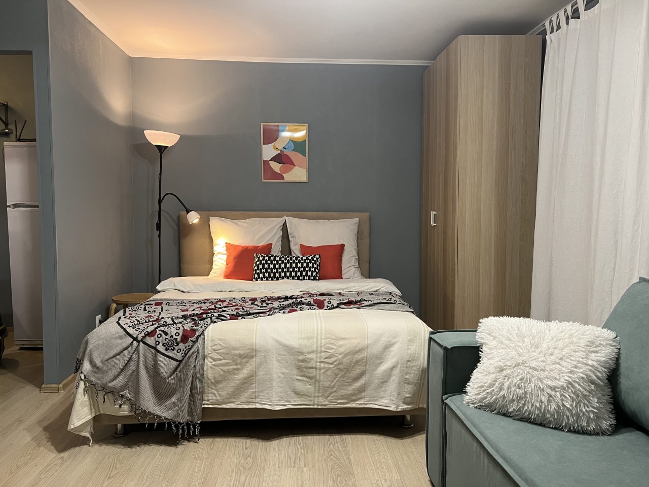 Квартира (ART ROОM), Апартаменты ART ROОM в минуте от метро Молодежная