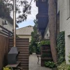 Вид при входе в гостиницу