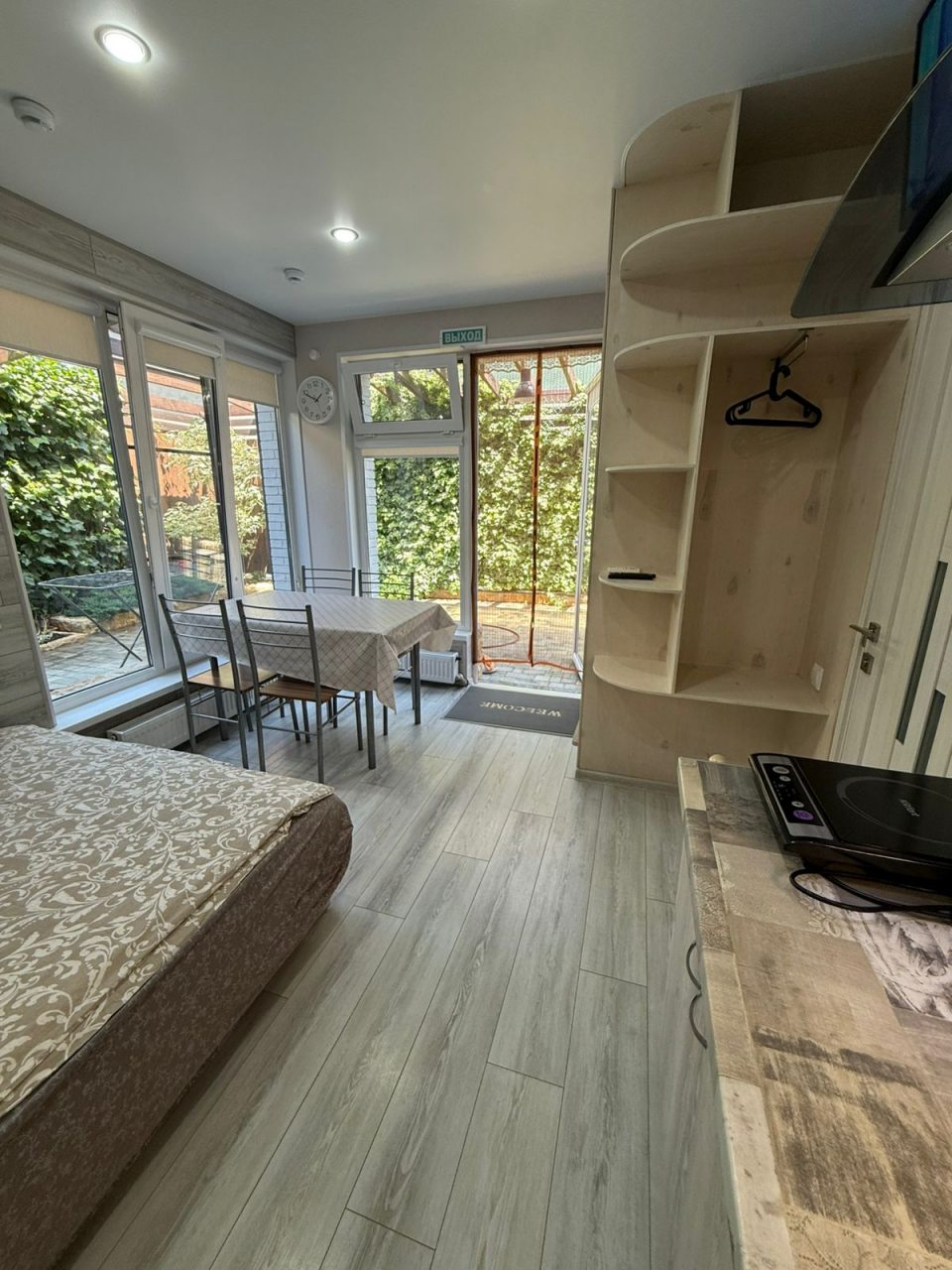 Апартаменты (Апартаменты № 4), Гостиница Сосна