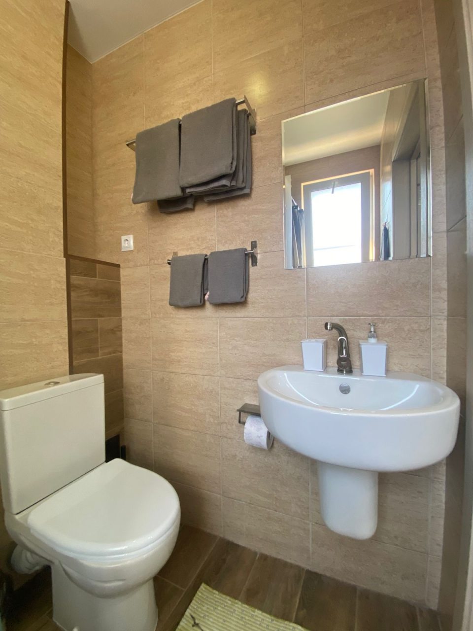 Апартаменты (Апартаменты № 5), Гостиница Сосна