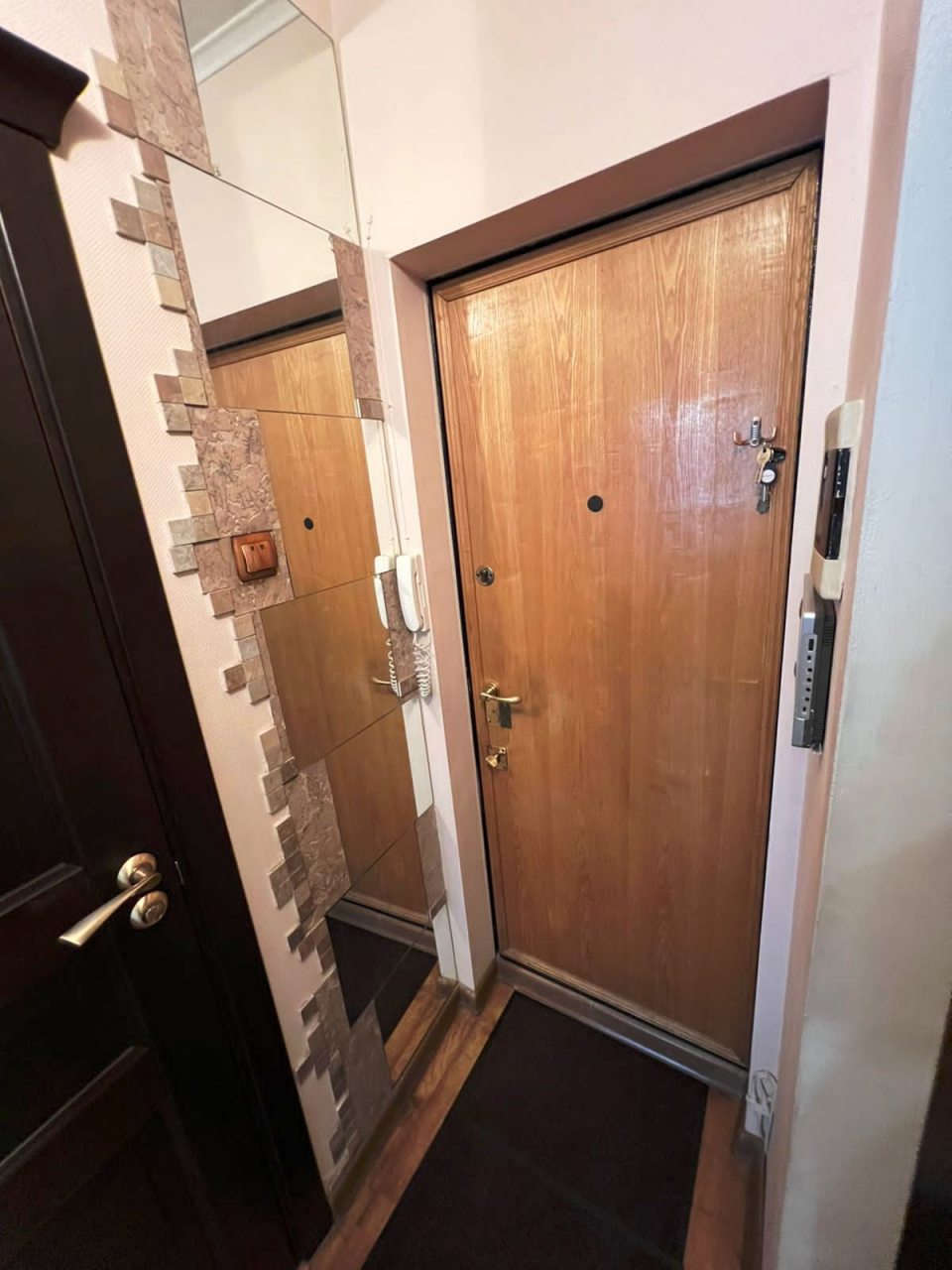 Автостоянка / Парковка, Апартаменты 2-к в Английском стиле в центре города