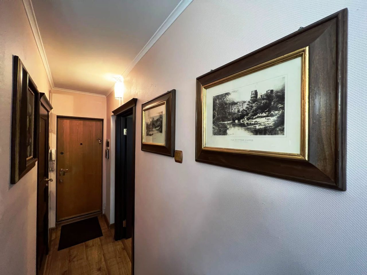 Автостоянка / Парковка, Апартаменты 2-к в Английском стиле в центре города