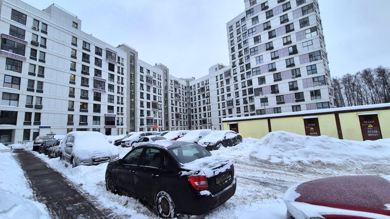 Автостоянка / Парковка, Апартаменты На бульваре Академика Ландау 1