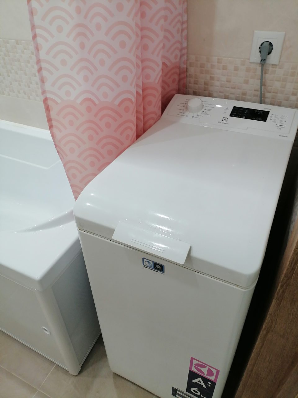 Стиральная машинка для удобства.