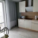 Удобный кухонный гарнитур со все необходимым.