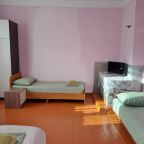 Четырехместный (Номер со всеми удобствами), Гостевой дом Уют