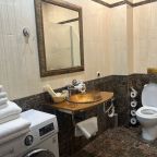 Семейный (Двухкомнатные апартаменты с террасой (75кв.м.)), Апартаменты Элитные на Декабристов 7