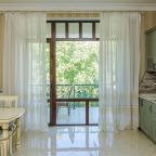 Четырехместный (Двухкомнатные апартаменты с балконом (75кв.м.)), Апартаменты Элитные на Декабристов 7