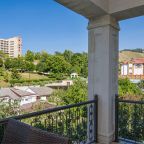 Вид на горы, Апартаменты Элитные на Декабристов 7