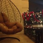 Подвесное кресло-капля, Апартаменты Элитные на Декабристов 7