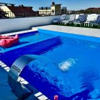 Открытый бассейн с подогревом с красивым видом на окрестности Анапы, Гостевой дом Апарт Июль