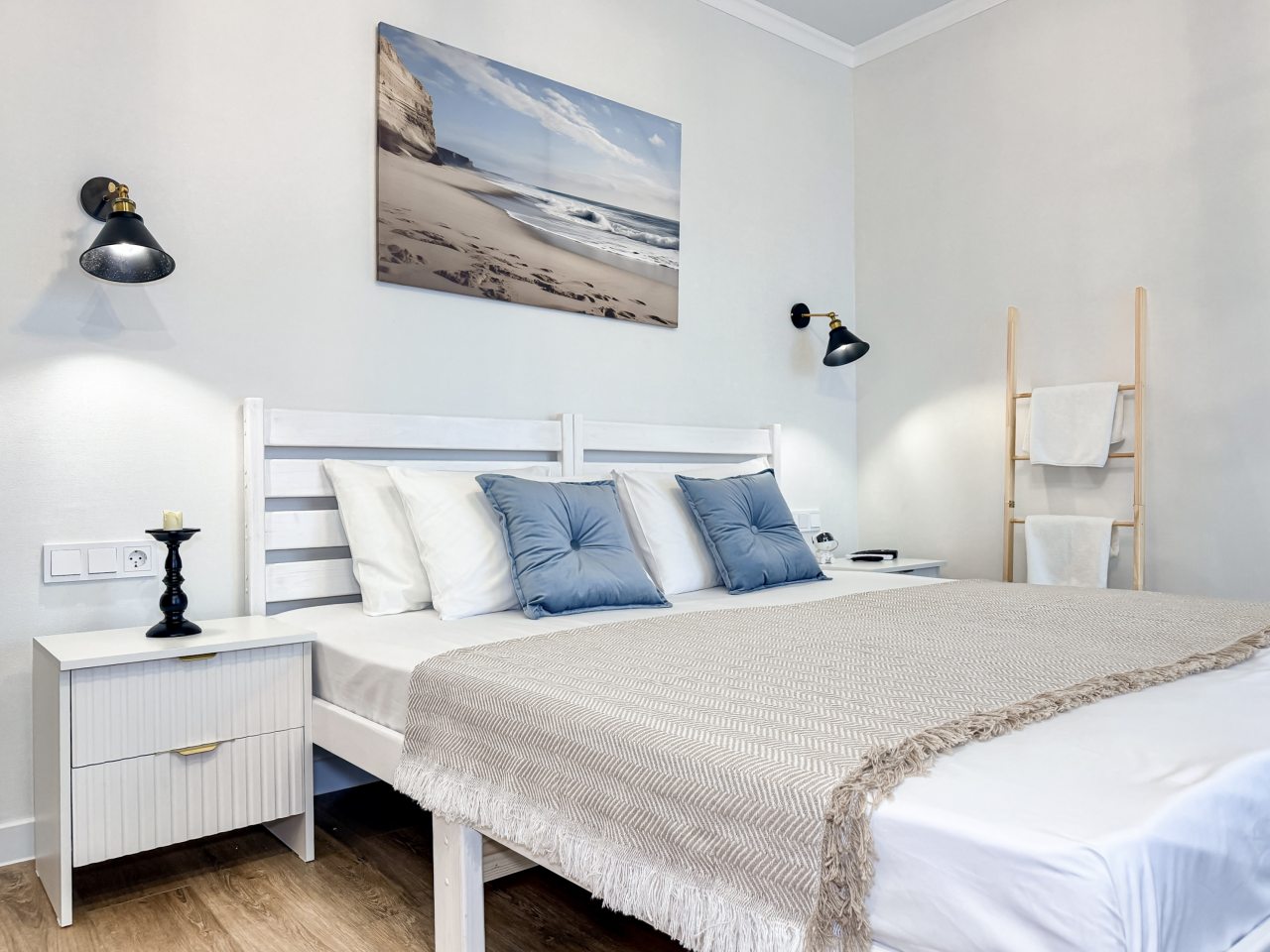 Апартаменты (Колибри двухкомнатные), Гостевой дом Апарт Июль