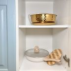 оборудованная кухня со всеми необходимыми принадлежностями