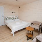 Двухместный (Двухместный), Гостевой дом Времена года