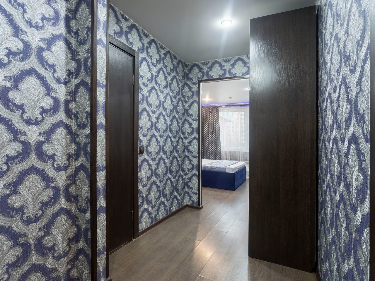 Люкс (Люкс), Гостиница Сова Некрасовка