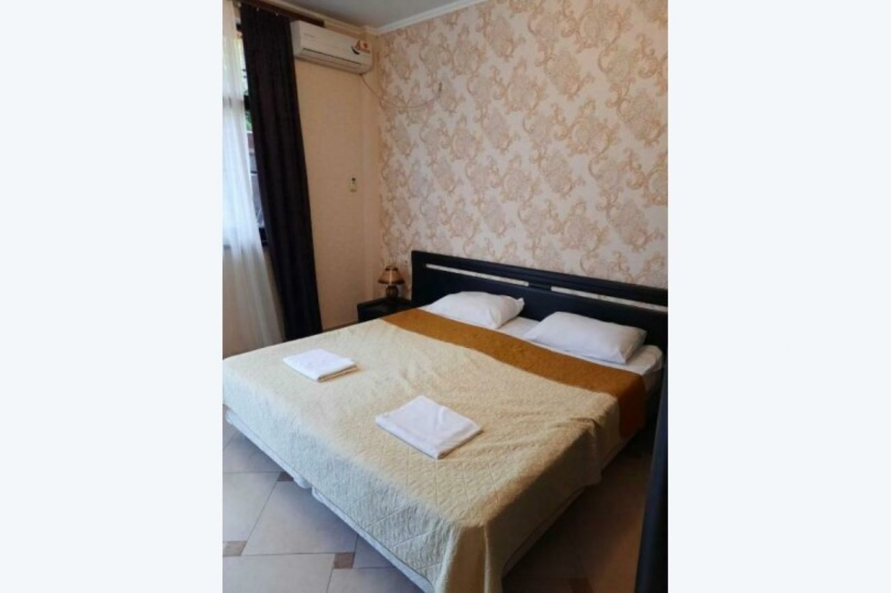 Двухместный номер с двуспальной кроватью и кондиционером