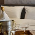 Апартаменты (На Новгородской), Апартаменты В элитном ЖК Централь