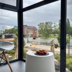 Студио (С балконом и видом на реку), Апартаменты Kenig Holidays в премиум ЖК Рыбная Деревня