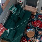 Дом (Бриз), База отдыха EOS