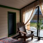 Дом (Жокей), База отдыха EOS