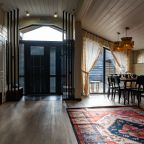 Дом (Жокей), База отдыха EOS