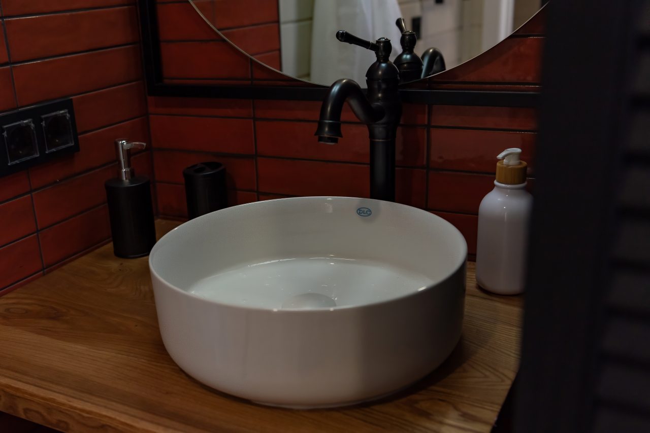 Дом (Жокей), База отдыха EOS