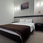 Люкс (Люкс с двухспальной кроватью), Отель Вятские улочки Алые паруса