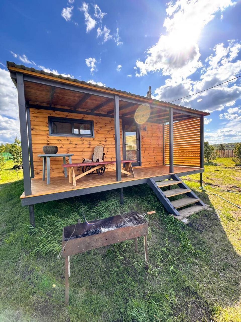 Коттедж Притёсы Айлэнд, Межевой