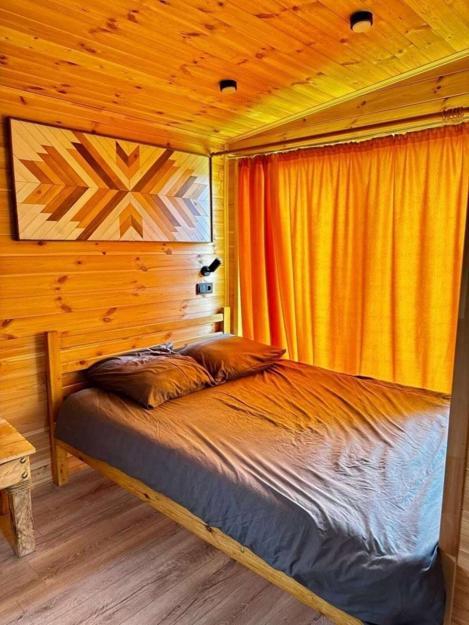 Коттедж (Пpитёcы АЙЛЭНД - Дом 1), Коттедж Притёсы Айлэнд