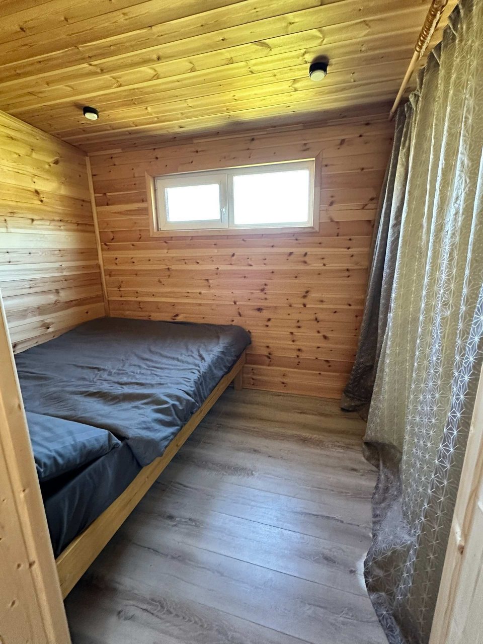 Коттедж (Пpитёcы АЙЛЭНД - Дом 1), Коттедж Притёсы Айлэнд