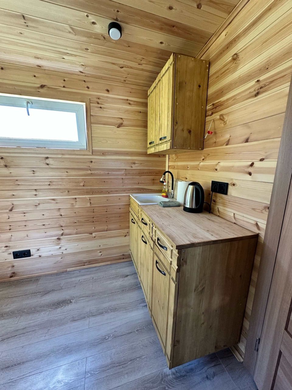 Коттедж (Притёсы АЙЛЭНД - Дом 4), Коттедж Притёсы Айлэнд