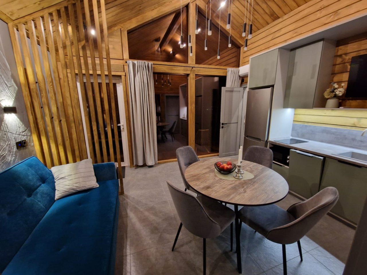 Дом (Gedeon House 50), Гостевой дом Gedeon House