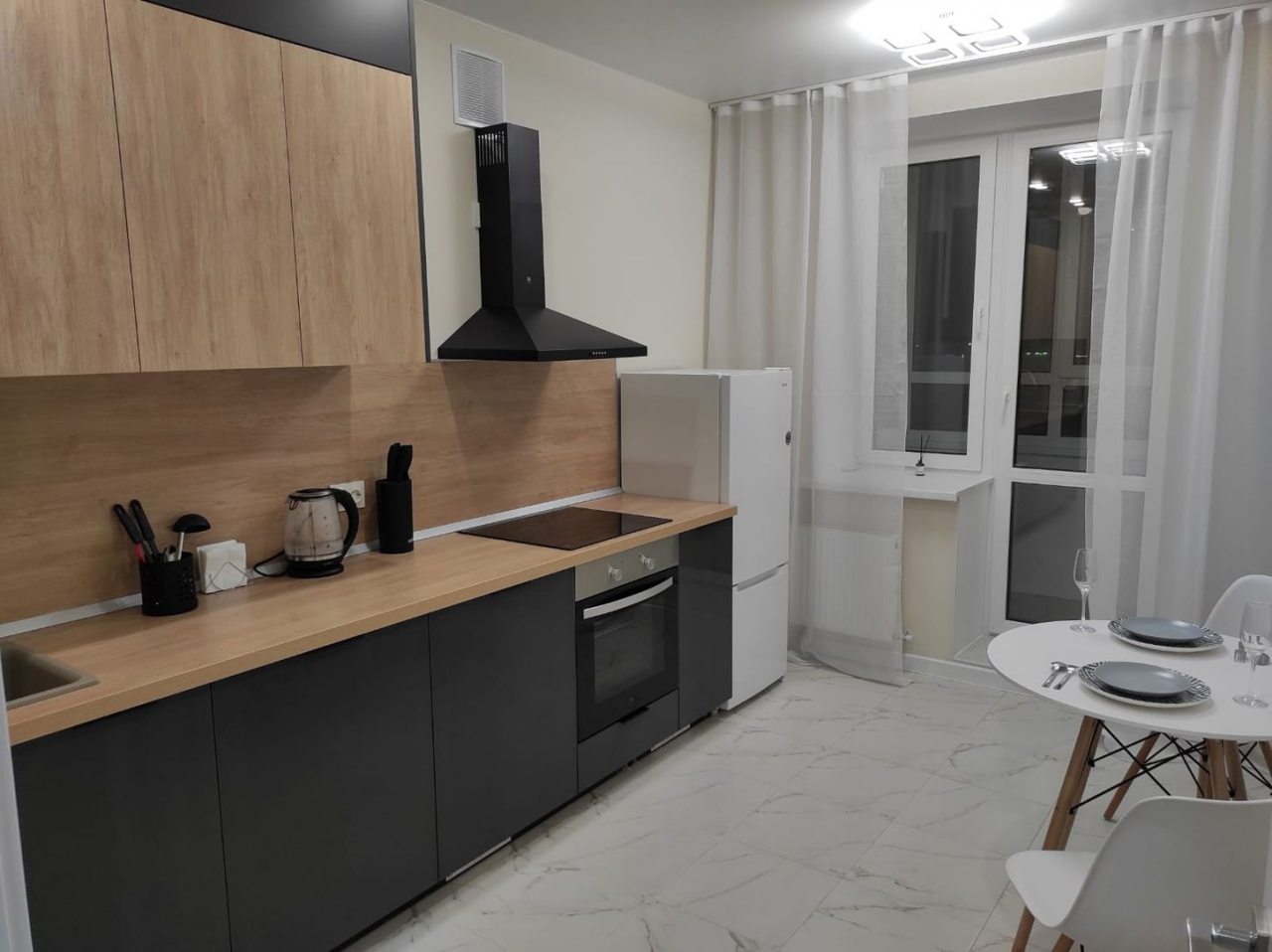 Поздний отъезд, Апартаменты Уютные в ЖК Семейный (Спутник)