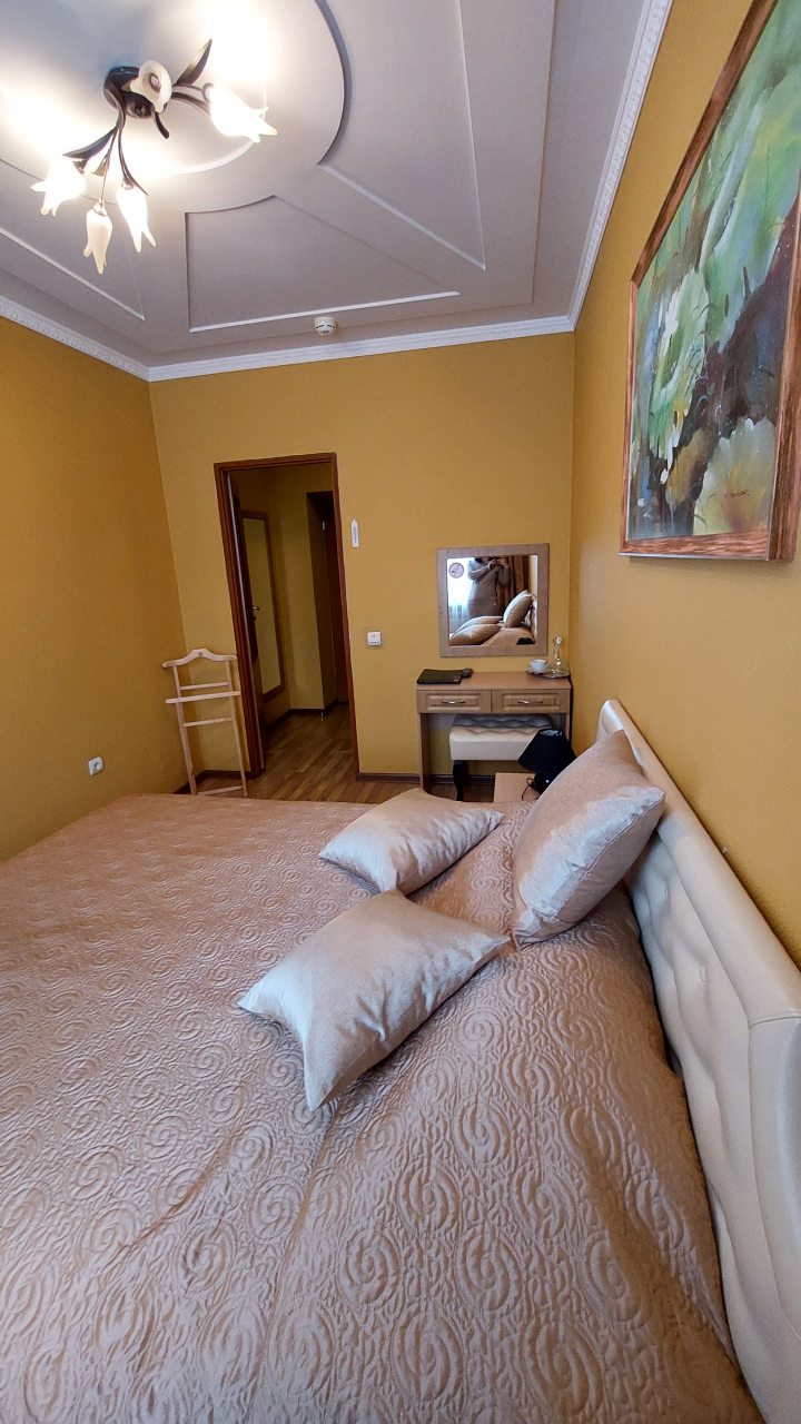 Полулюкс, Гостиница Гостевой дом Инта